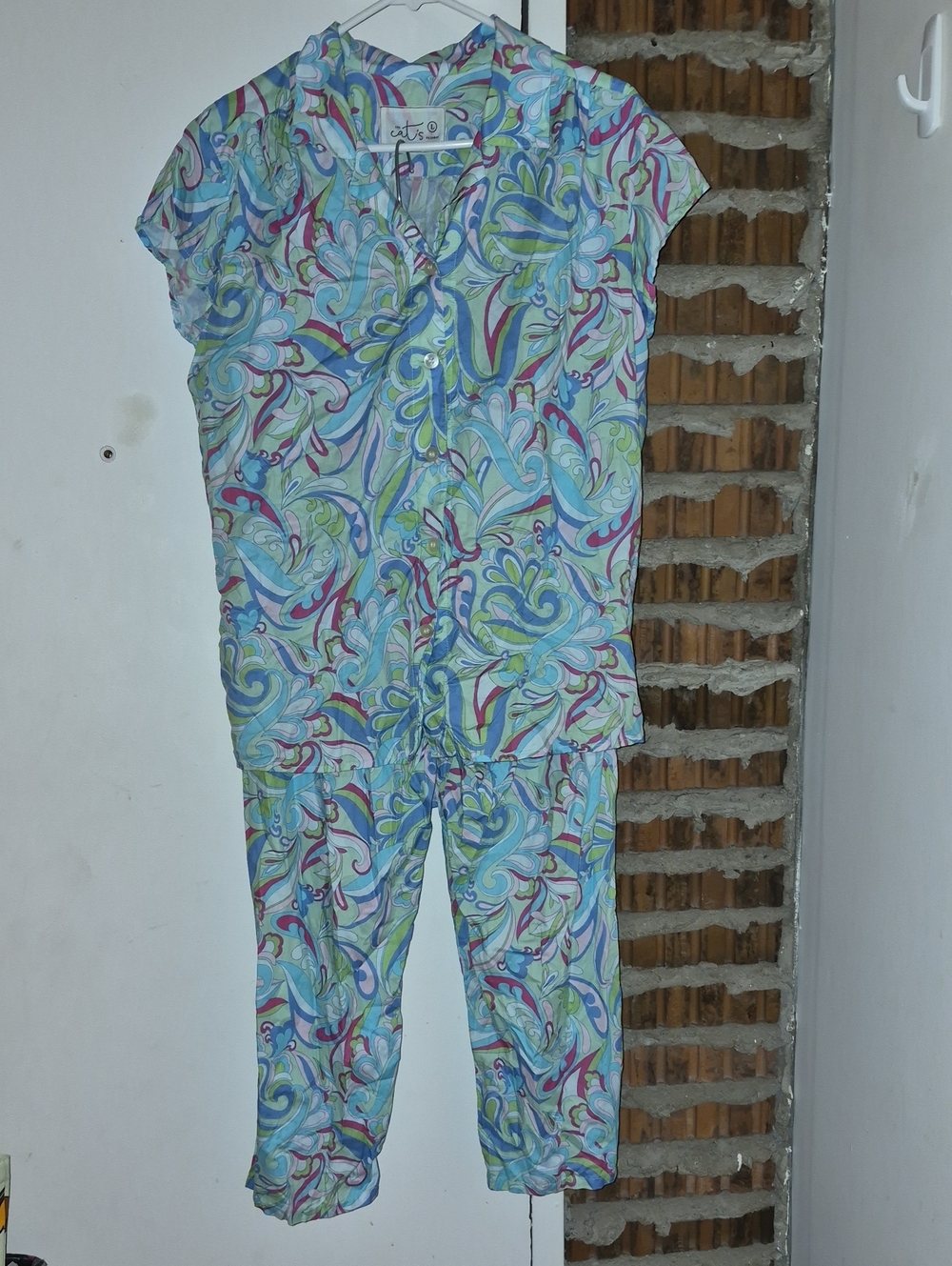 The Cat's Pajamas Paisley Print Short Sleeve Size L Large
